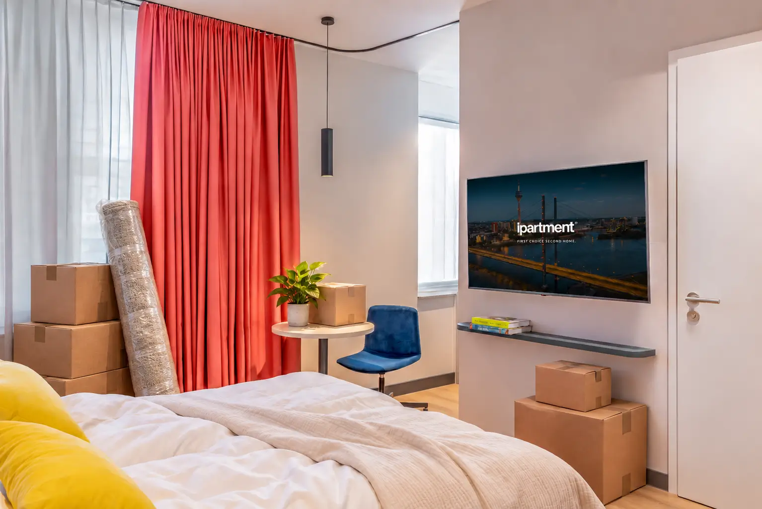 Düsseldorf apartment with moving boxes