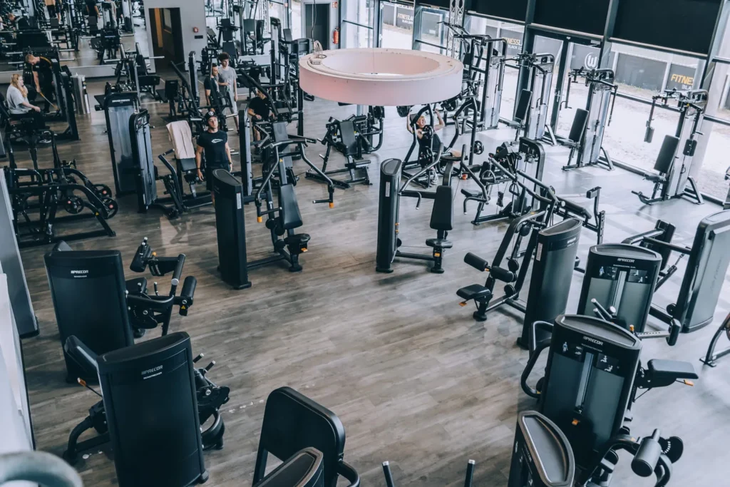 Training equipment in the Fitnessland gym at Allerpark in Wolfsburg from a bird's-eye view